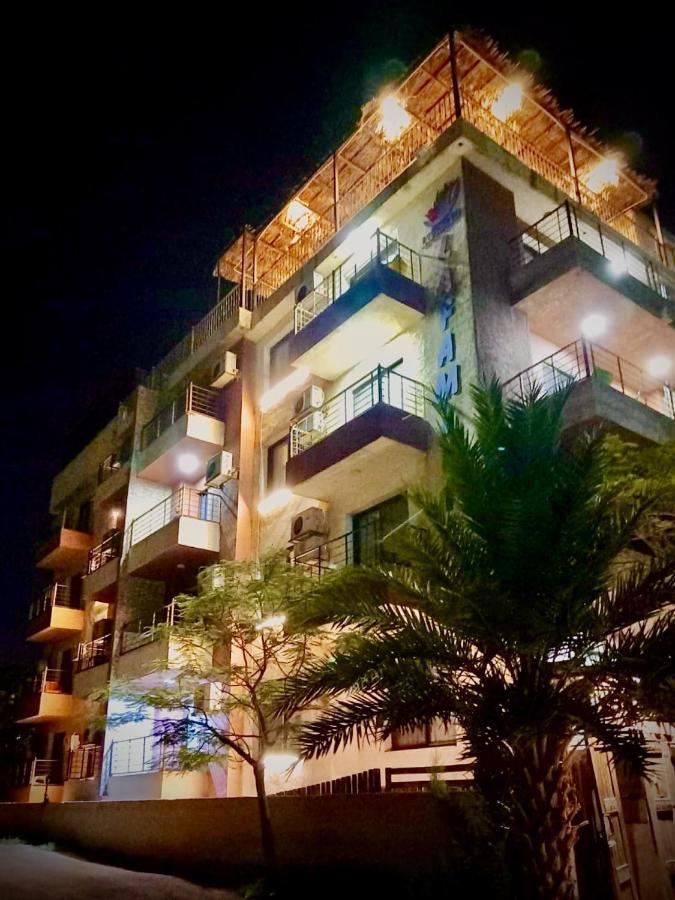 Dead Sea Lafamilia Albadwan Sweimeh Exterior foto