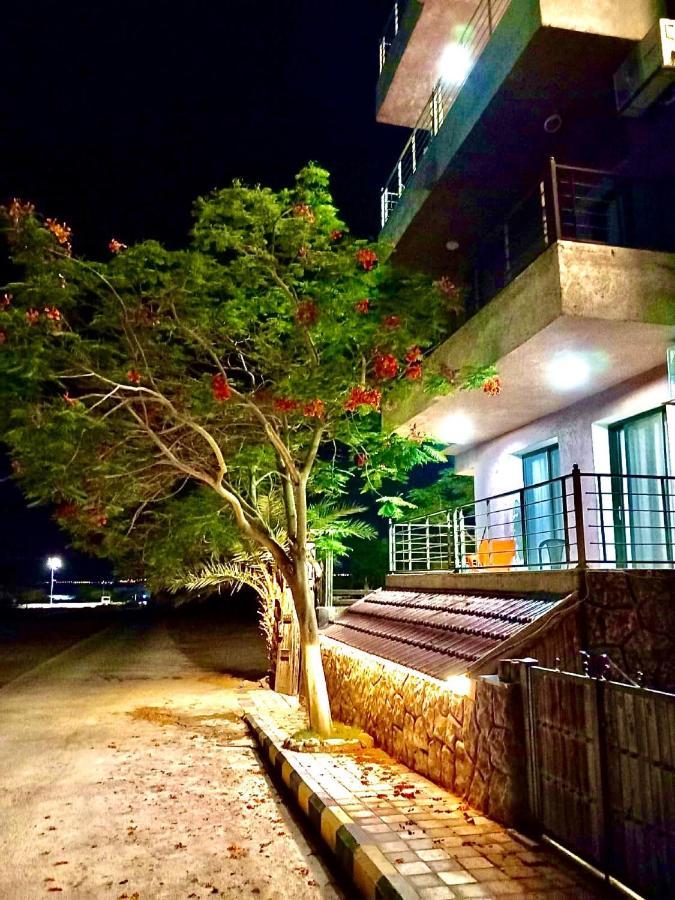Dead Sea Lafamilia Albadwan Sweimeh Exterior foto